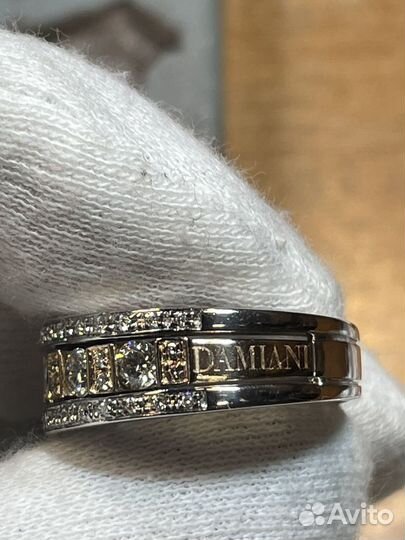 Золотое кольцо с бриллиантами Damiani