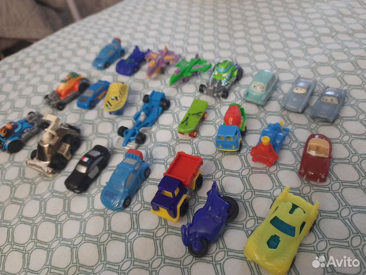 Машинки Киндер СССР пакетом фигурки брелок