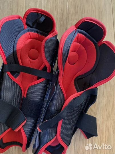 Хоккейная форма (защита на колени и локти)