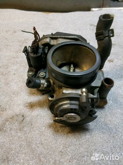 Заслонка дроссельная Фольксваген Пассат В5 AHL ADR