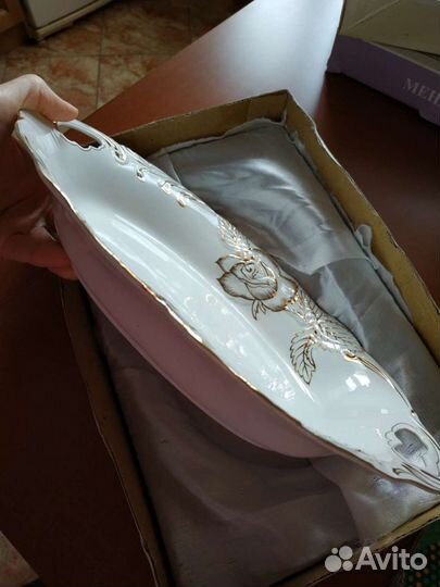 Блюдо фарфор (хлебница)