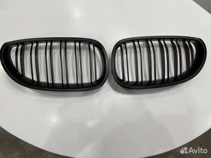 Решетка/ноздри BMW 5 E60/61