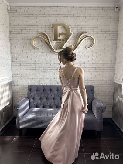 Вечернее платье 42 44 розовое