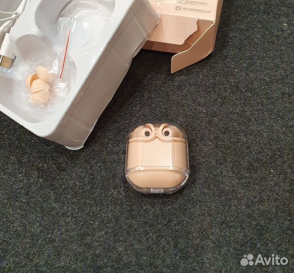 Беспроводные наушники / розовые / новые