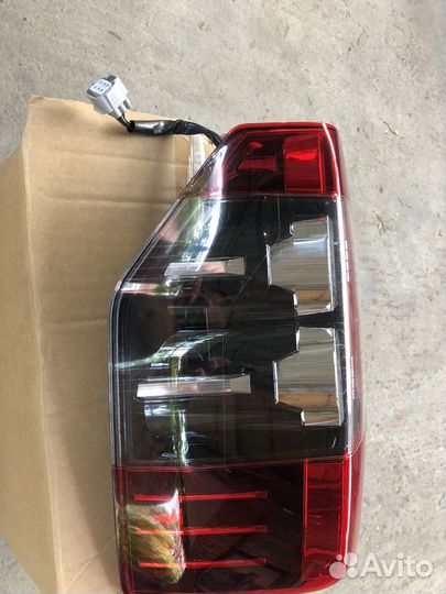 Задний фонарь mitsubishi l200
