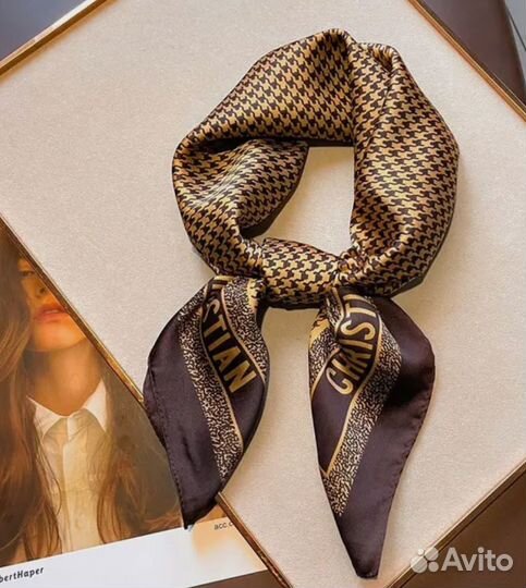 Шелковый платок в стиле Christian Dior