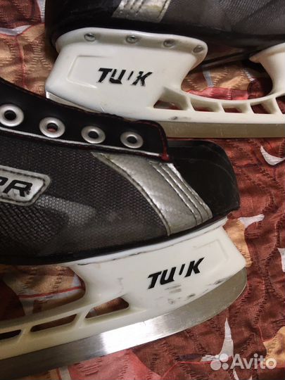 Хоккейные коньки