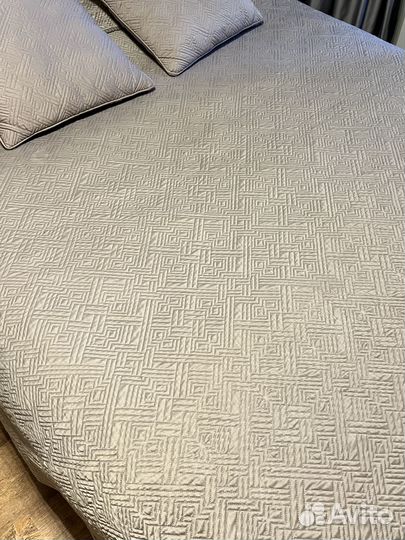 Покрывало на двуспальную кровать