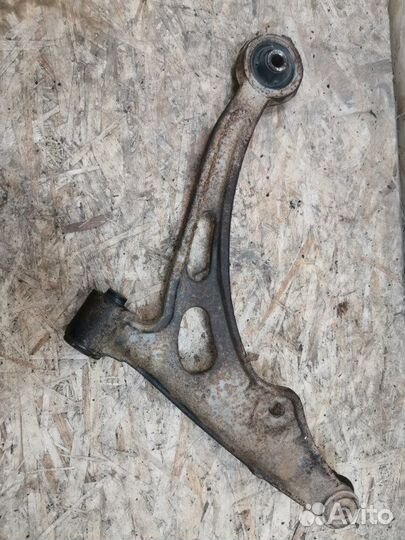 Рычаг передний правый Suzuki Liana 1.6 M16A 2006