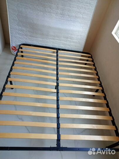 Кровать с матрасом, ортопедическое основание