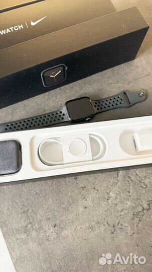 Часы apple watch 5 44 mm nike