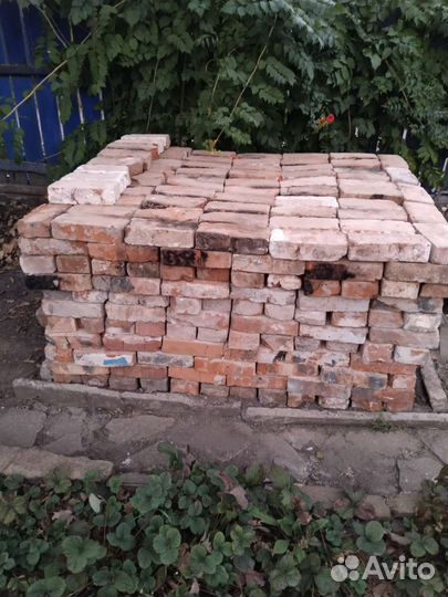 Кирпич бу