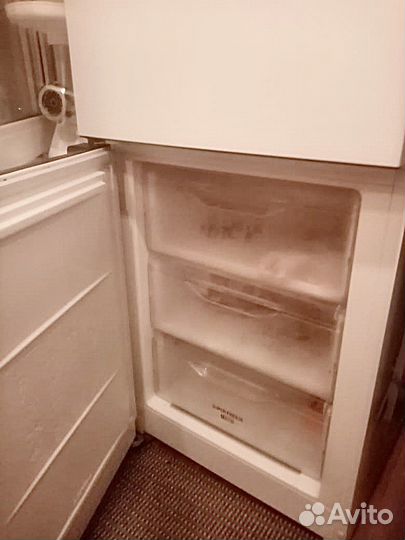 Холодильник indesit