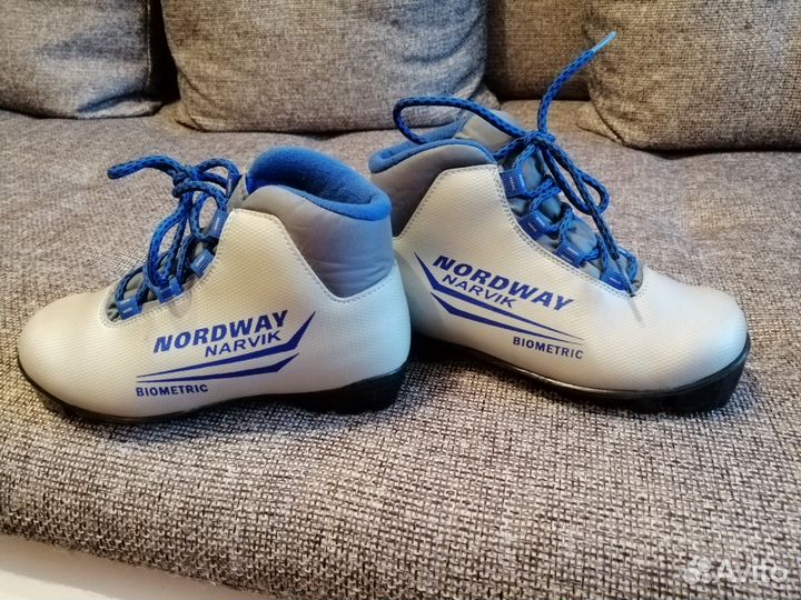 Лыжные ботинки