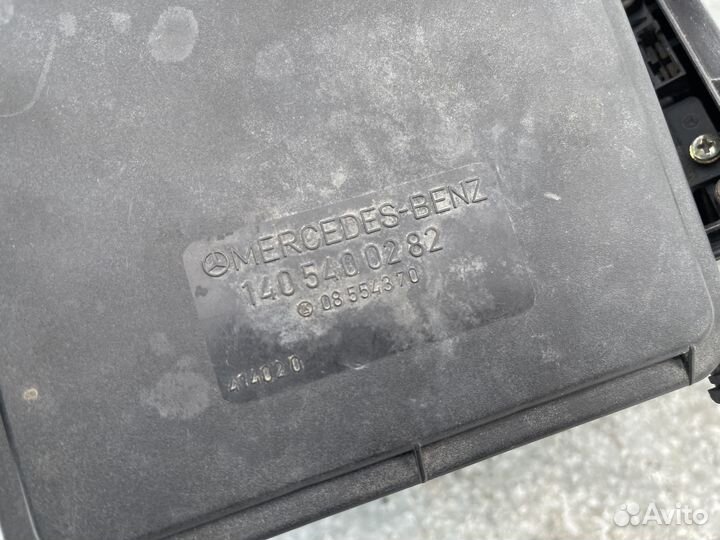 Корпус блока предохранителей Mercedes W140