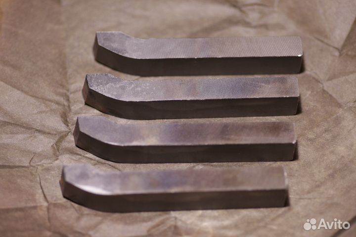 Резец проходной упорный изогнутый 25х16х140