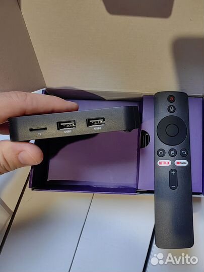 Android TV смарт приставка с голосовым поиском