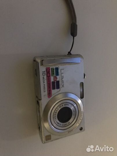 Компактный фотоаппарат