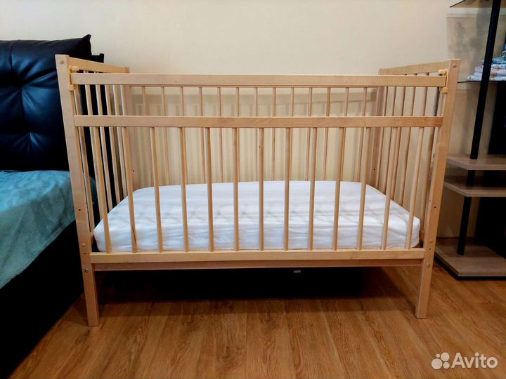Кровать детская с матрасом