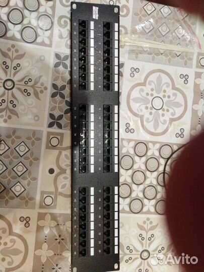 Патч-панель на 48 портов