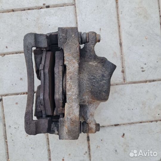 Суппорт передний левый Chery Amulet A15