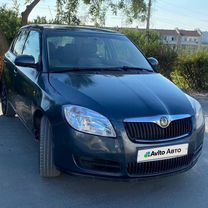 Skoda Fabia 1.6 AT, 2009, 200 000 км, с пробегом, цена 695 000 руб.