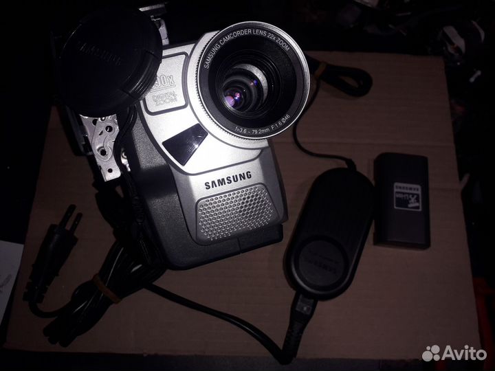 Видеокамера Samsung VP-95WD Hi8