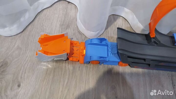 Хотвилс тягач автотрек hot wheels