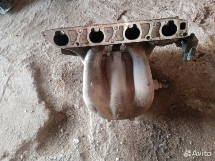 Коллектор впускной Daewoo Leganza C20SED