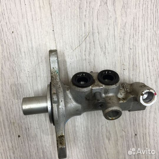 Главный тормозной цилиндр гтц Renault sandero step