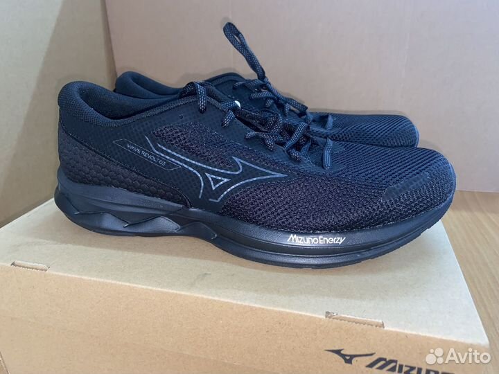 Кроссовки Mizuno Wave Revolt 3 44,5 EUR (29см)