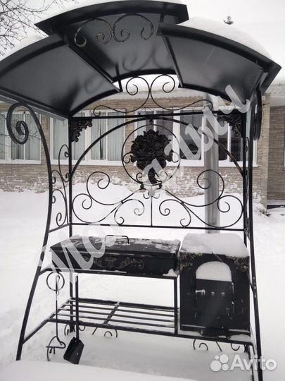 Мангал с крышей