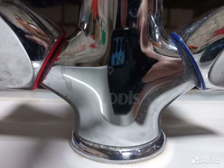 Тумба с раковиной для ванной, зеркало