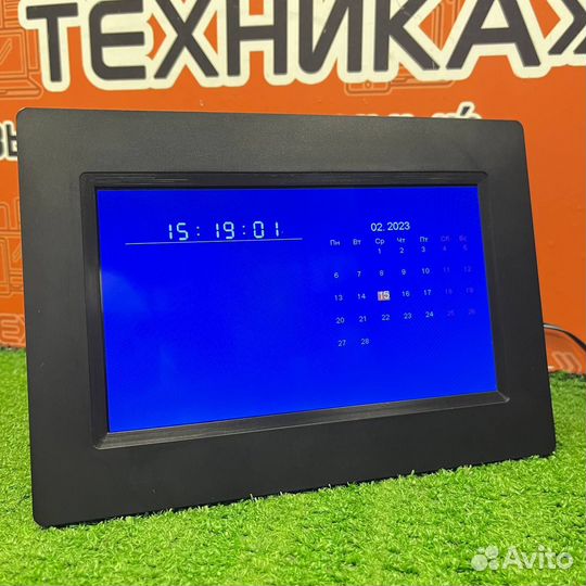 Цифровая фоторамка Digma PF-733