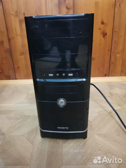 Системный блок Gigabyte. Корпус