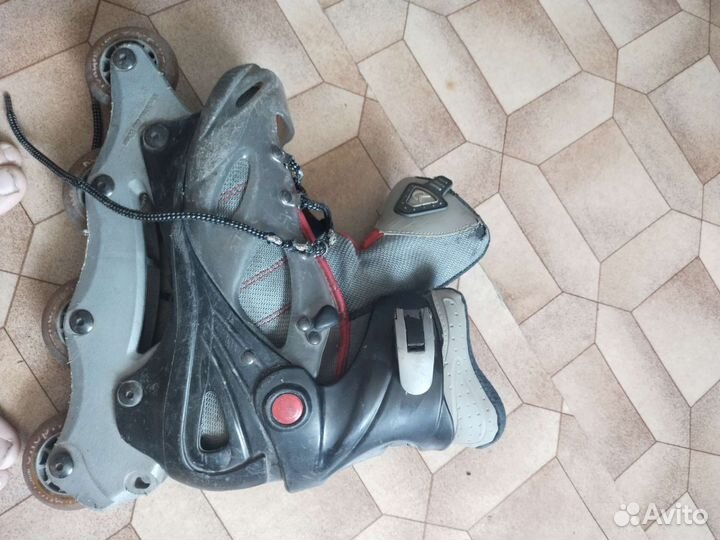 Роликовые коньки