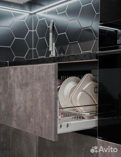 Кухонный гарнитур на заказ. Гapaнития дo 10 лeт