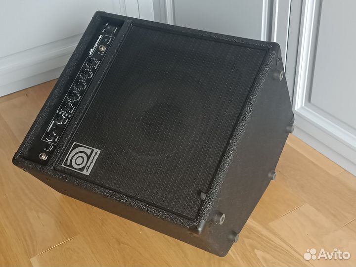 Ampeg BA-110 v2 басовый комбик