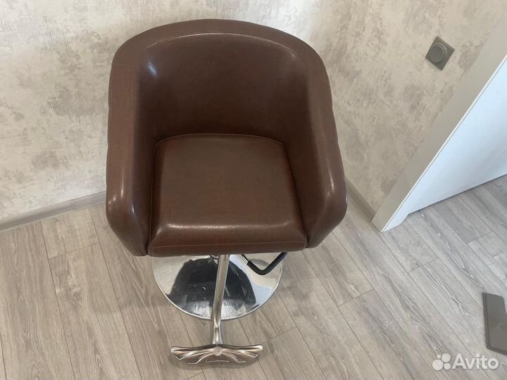 Парикмахерское кресло бу