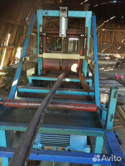 Продаю деревообрабатывающий станок