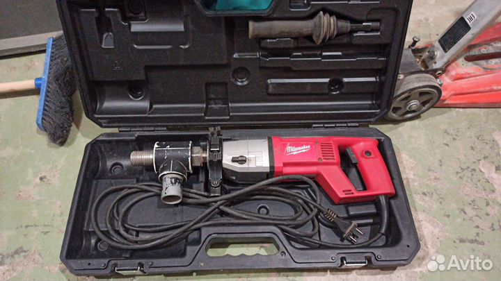 Дрель алмазного бурения Milwaukee DD 2-160