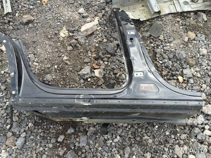 Порог со стойкой правый Skoda Kodiaq