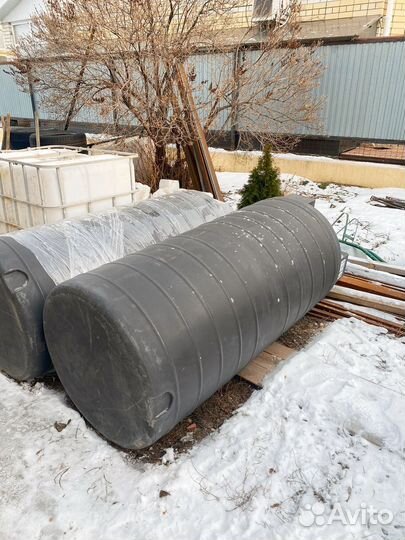 Емкость для воды 1000 литров