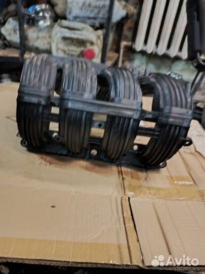 Впускной коллектор, ресивер 21179 1,8 LADA Vesta