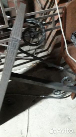 Лавка со столиком