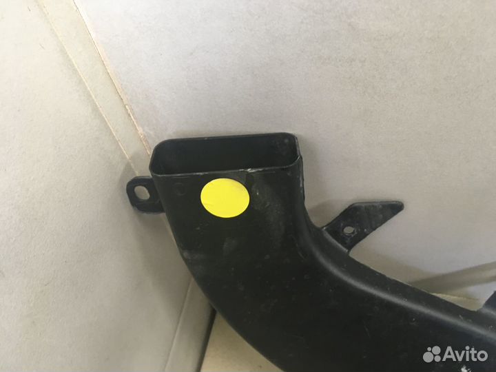 Воздуховод 1-серия E87/E81 2004