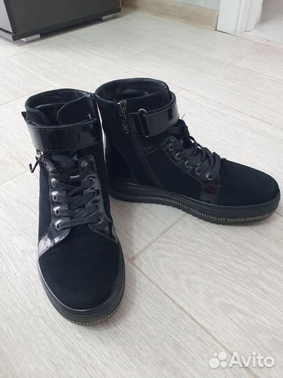 Ботинки женские 36 размер