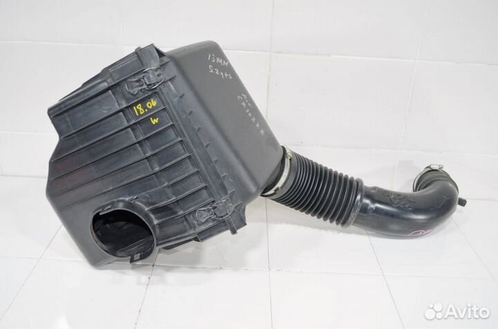 Корпус воздушного фильтра Jeep Cherokee KK 3.7