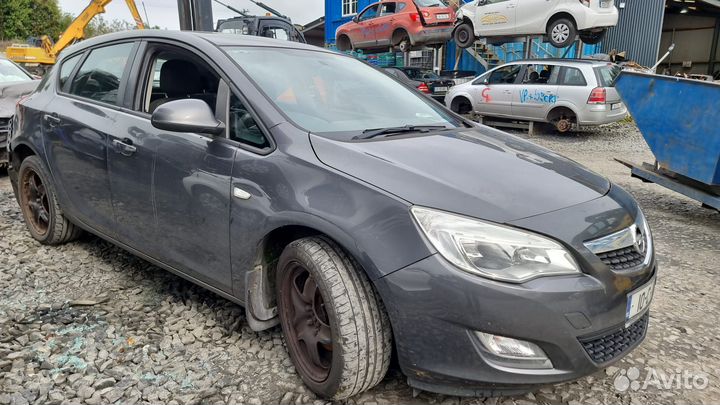 Радиатор кондиционера opel astra J 2010