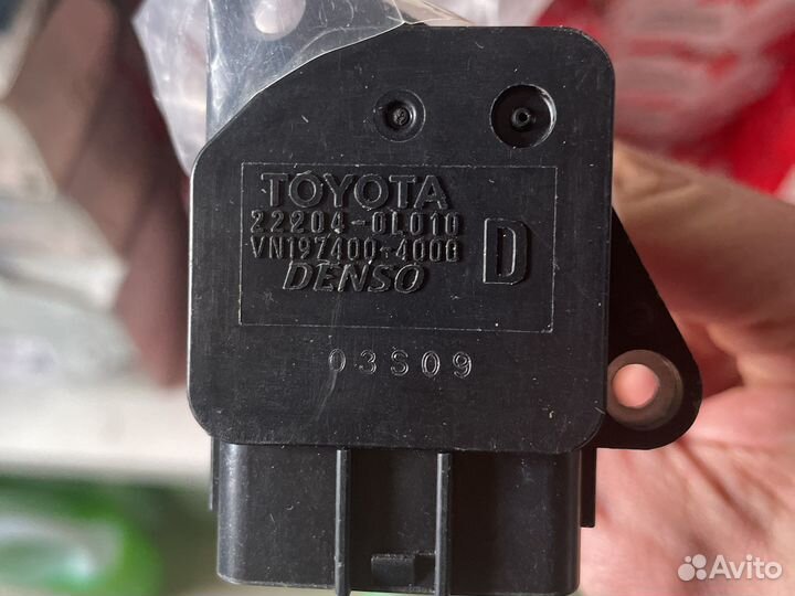 Расходомер воздуха (массметр) Toyota